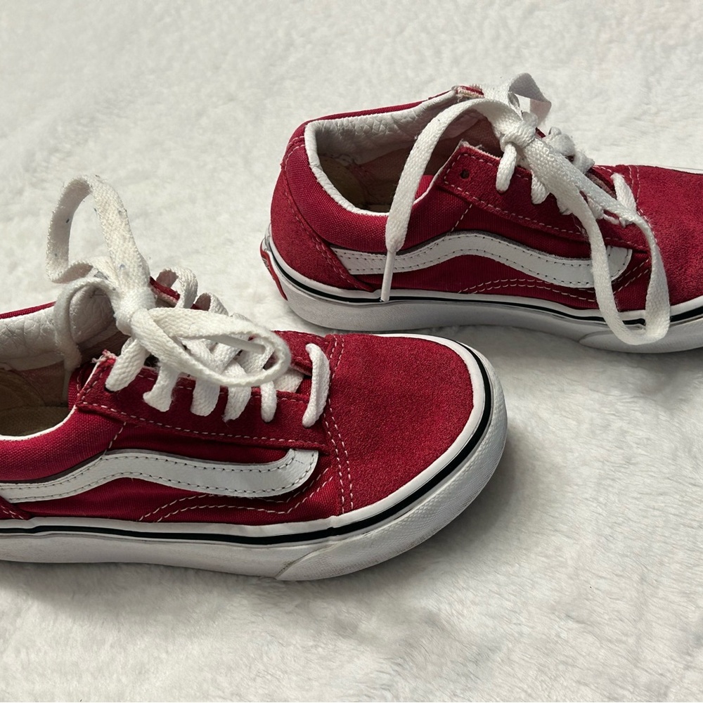 Vans Kids Sneakers in Red/ Maroon and White